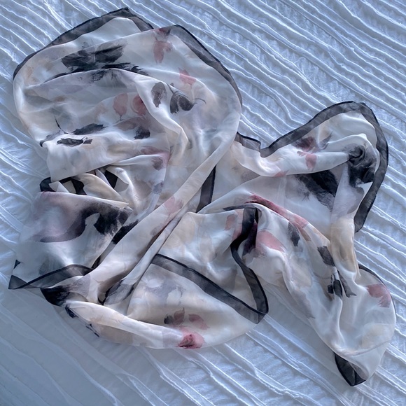 WHBM Sheer Scarf - Picture 1 of 4